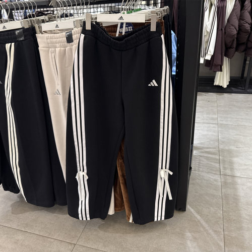 adidas阿迪达斯女子蝴蝶结运动休闲三条纹宽松长裤KG3855