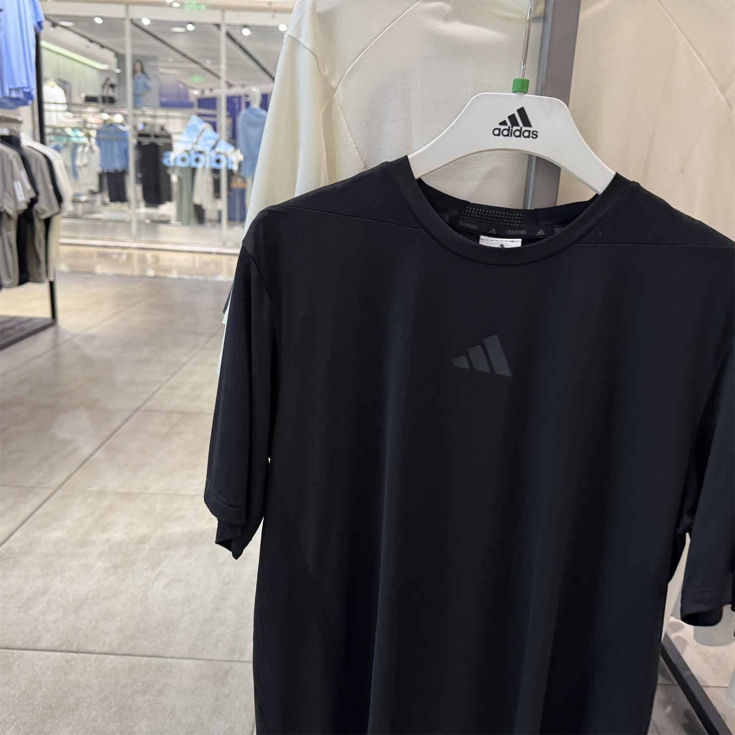 Adidas阿迪达斯男25夏季新款速干短袖跑步运动训练半袖T恤 JI8181