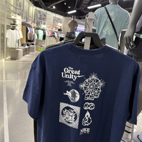 酷动城正品NIKE耐克男子休闲运动美式复古印花短袖T恤DM7899-410