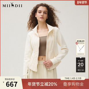 谜底羽绒服女2025秋新品俏皮软语轻暖修身短款羽绒外套253MY1255