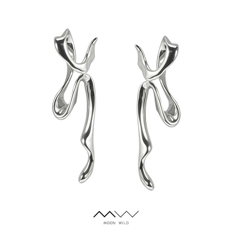 野月亮 原创设计小众流行蝴蝶结礼物立体飘带轻奢高级感耳钉耳饰