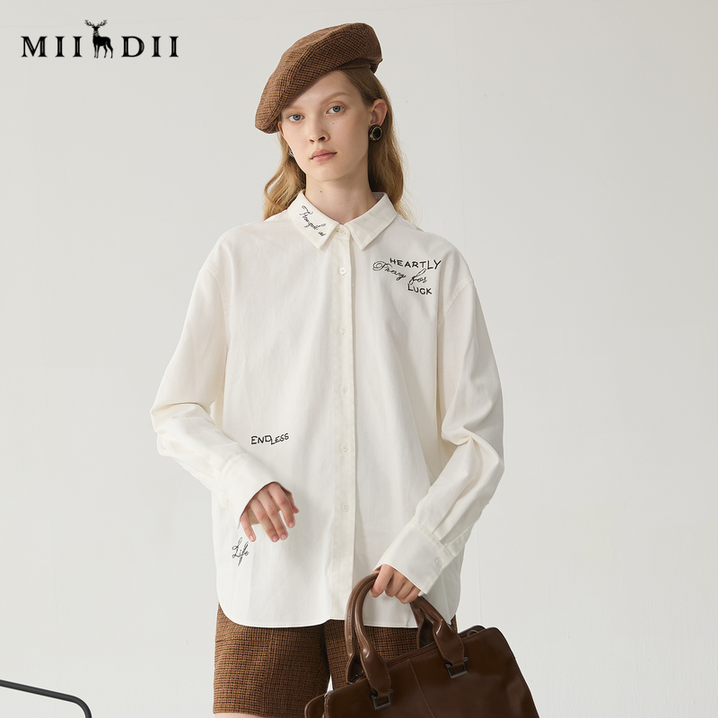 大衬衫廓形飒爽率性，宽松落肩袖慵懒随性