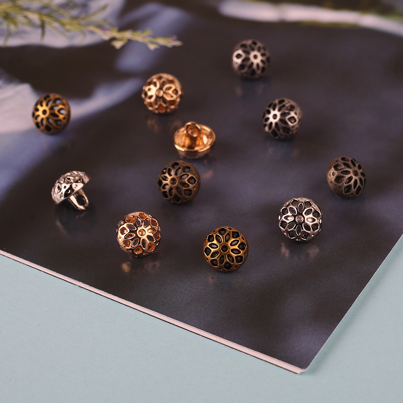 金属复古镂空装饰小纽扣