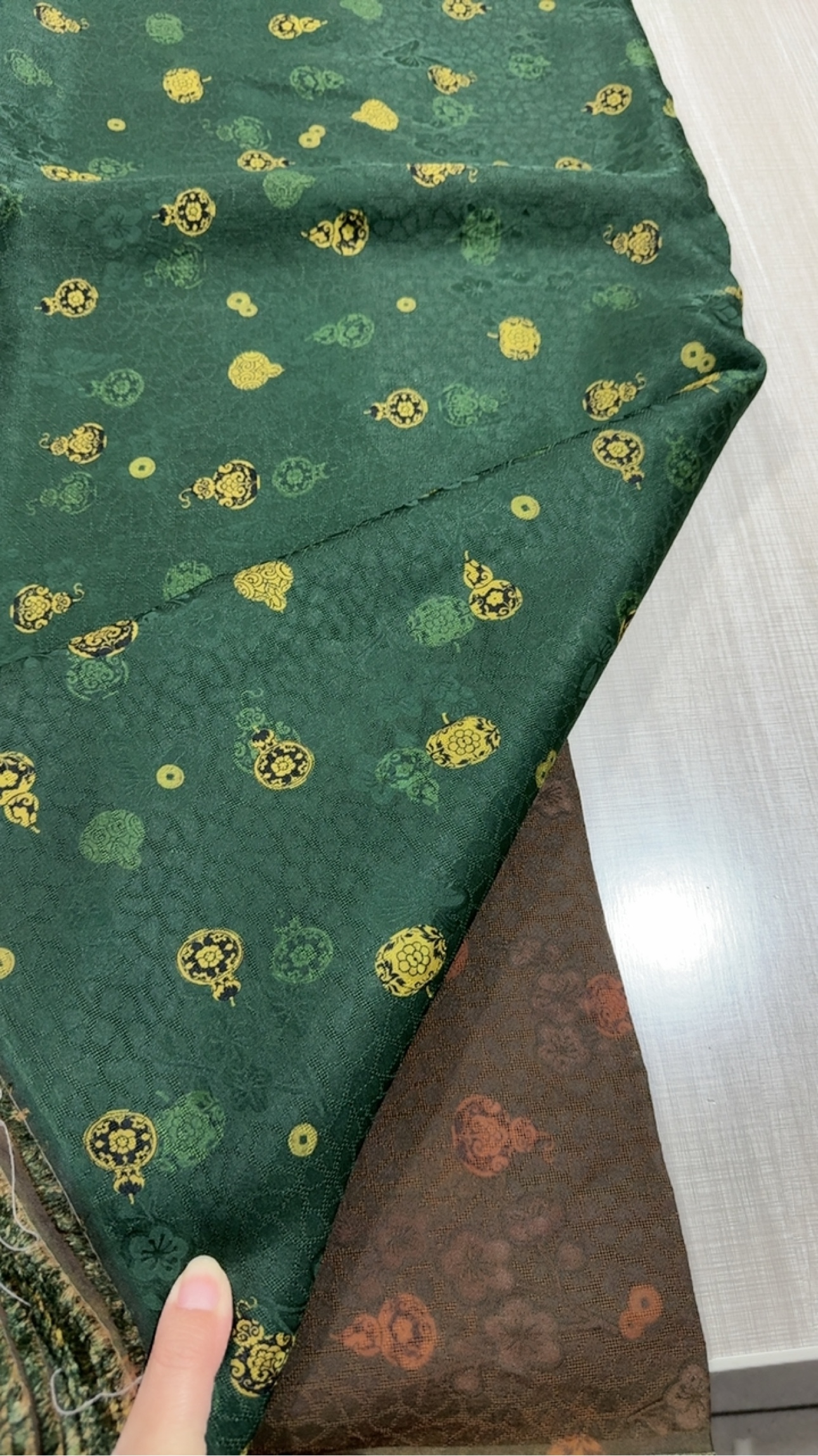 155元/米 全真丝透孔花罗红云纱面料布料 绿葫芦