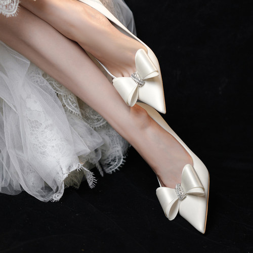 KAKA2025原创仙女风绸缎洁白婚鞋
