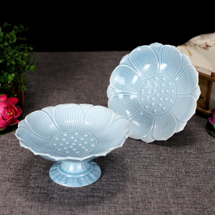 青瓷莲花瓣高脚果碗桌面供盘