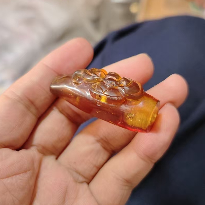 缅甸琥珀烟嘴10.7克49.5MM