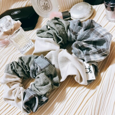 韩国进口东大门韩剧同款布艺格子少女心学院英伦大肠发圈皮筋头绳