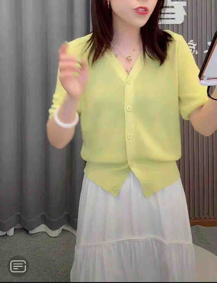 复古姜黄粉绿紫蓝V领单排扣短袖冰丝清凉针织开衫女宽松显瘦上衣