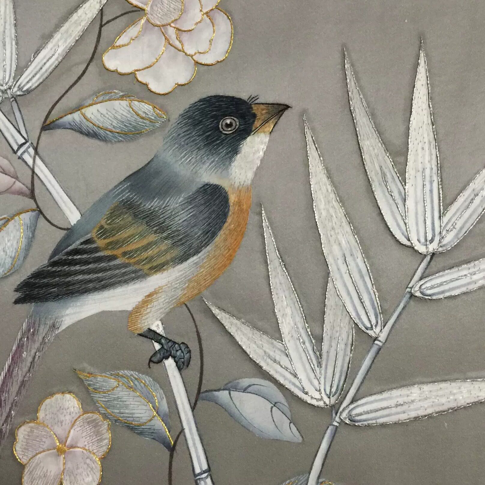和风居手绣手绘深灰缎背景墙壁画