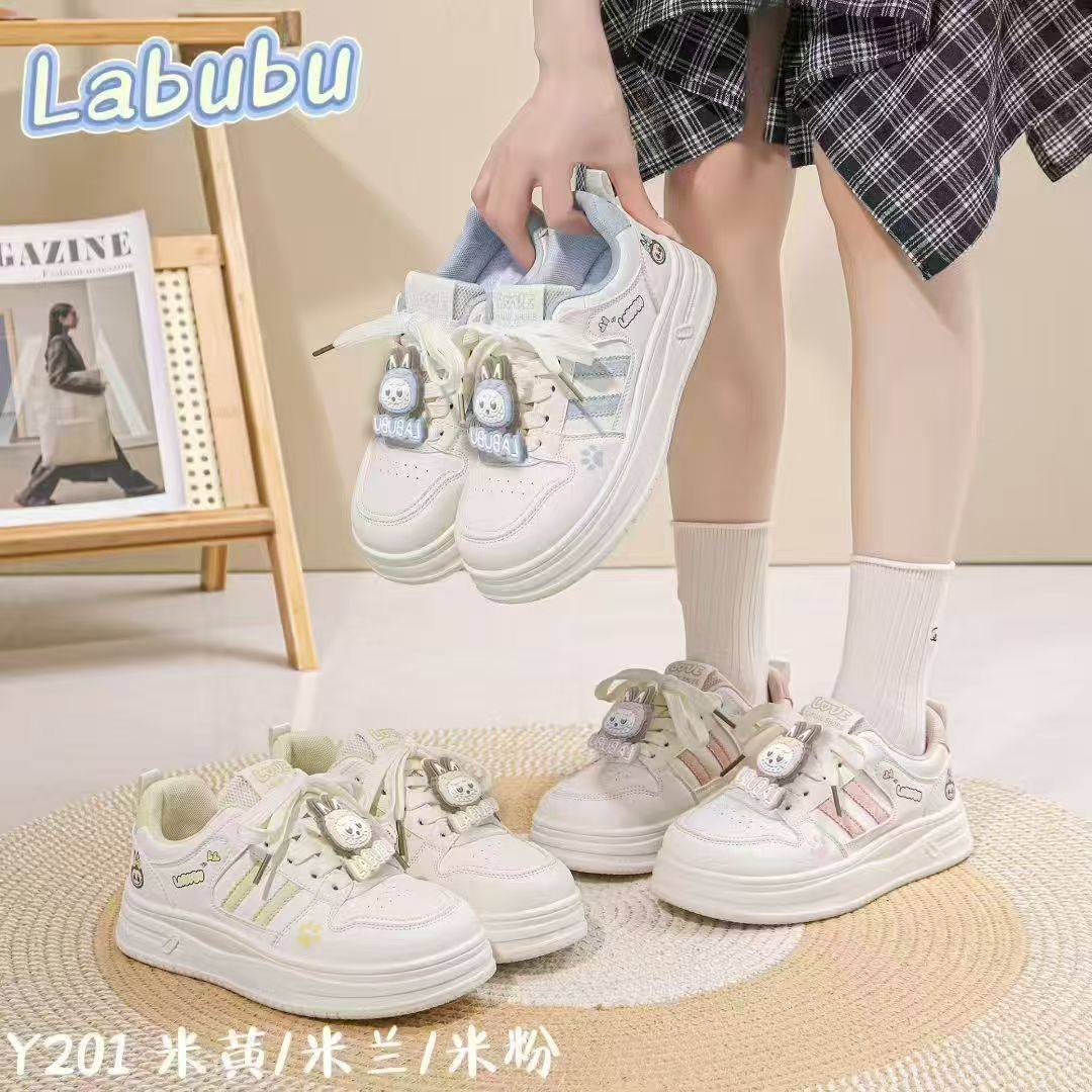 2春秋季新款女鞋子青少年运动鞋女休闲鞋纽扣小白鞋成人学生板鞋