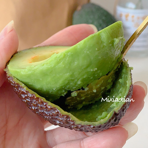 孟连牛油果国货之光枝头自然熟