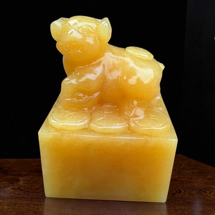 米黄玉十二生肖猪印章摆件招财天然玉石玉玺定制姓名刻字桌面中式