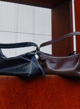 HOUSE OF HIYA 新款单肩极简宽肩带可调节休闲头层牛皮腋下包