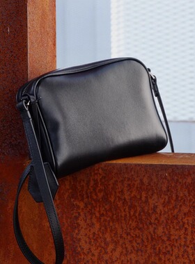 HOUSE OF HIYA极简风里外全皮小众设计单肩斜挎手机包