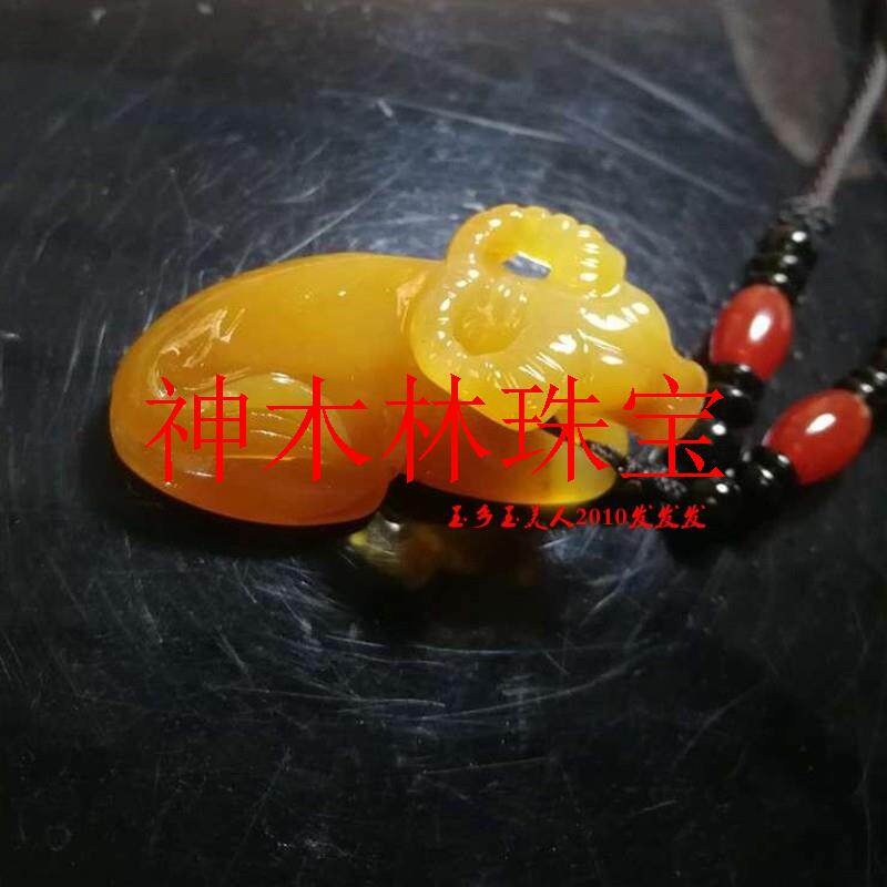 收藏级精品黄龙玉立体生肖牛挂件精雕鸡猪鼠狗黄龙玉吊坠男女同款