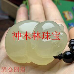 高端和田玉青白玉福气玉猪发财猪玉手把件纳福生肖猪玉石挂件饰品