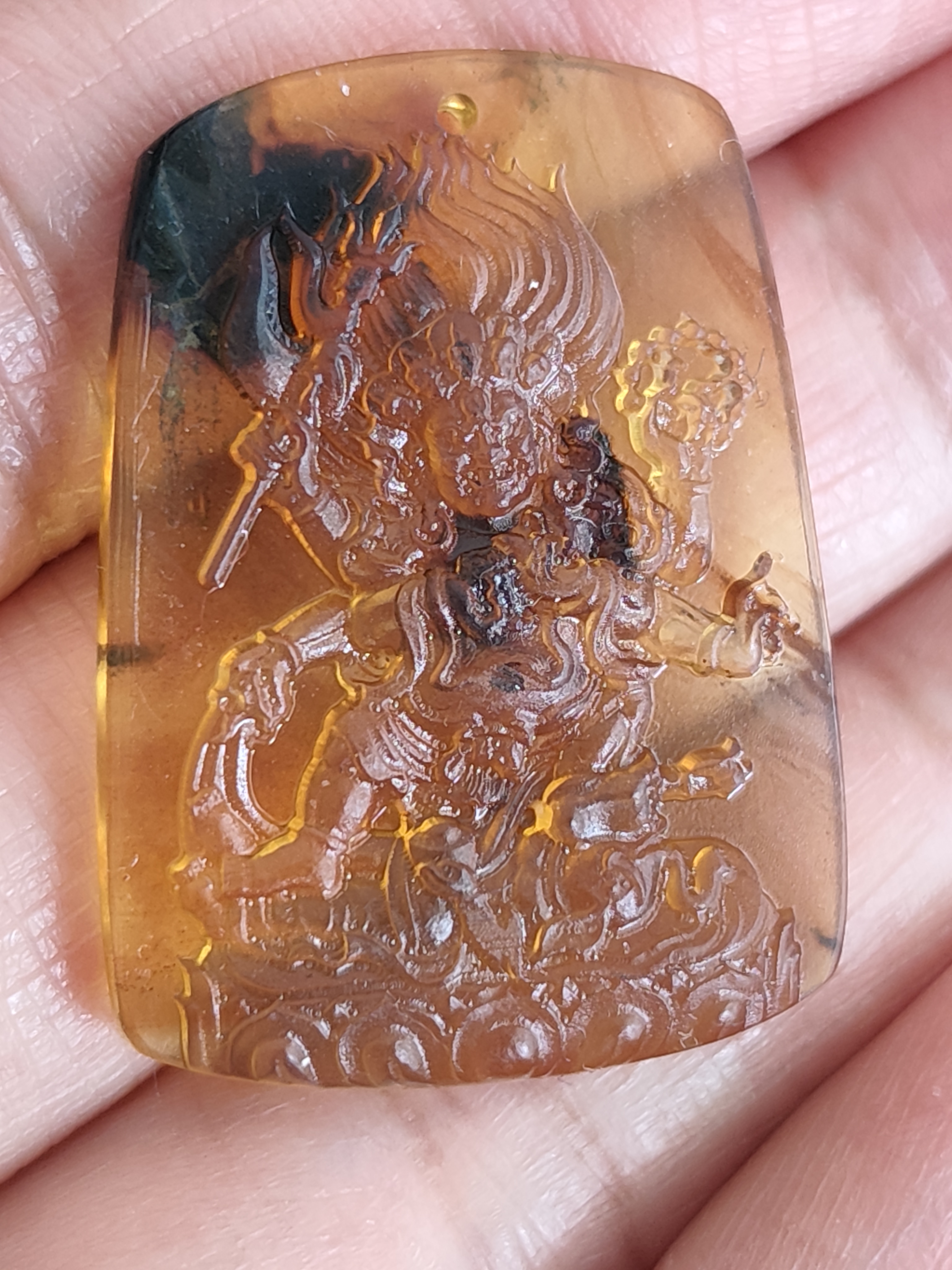 天然琥珀蜜蜡缅甸金棕珀小吊坠小佛雕刻件黄财神