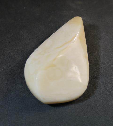 促销优惠天然琥珀牙白老蜜蜡挂坠链珠珀胸针吊坠水滴原石项链