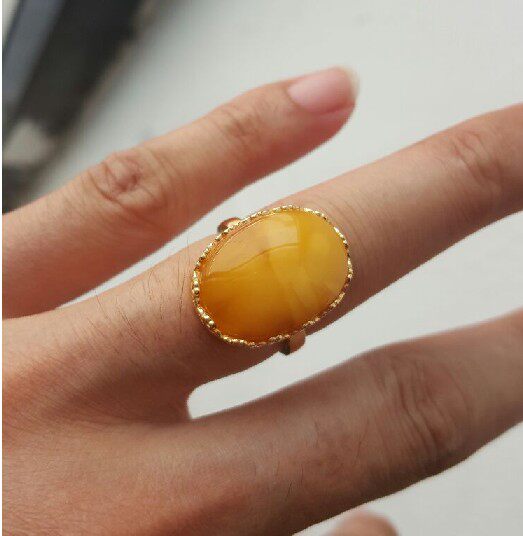 天然琥珀老蜜蜡原创鸡油黄纯银镀金情侣对戒戒指指环女饰品变黄了