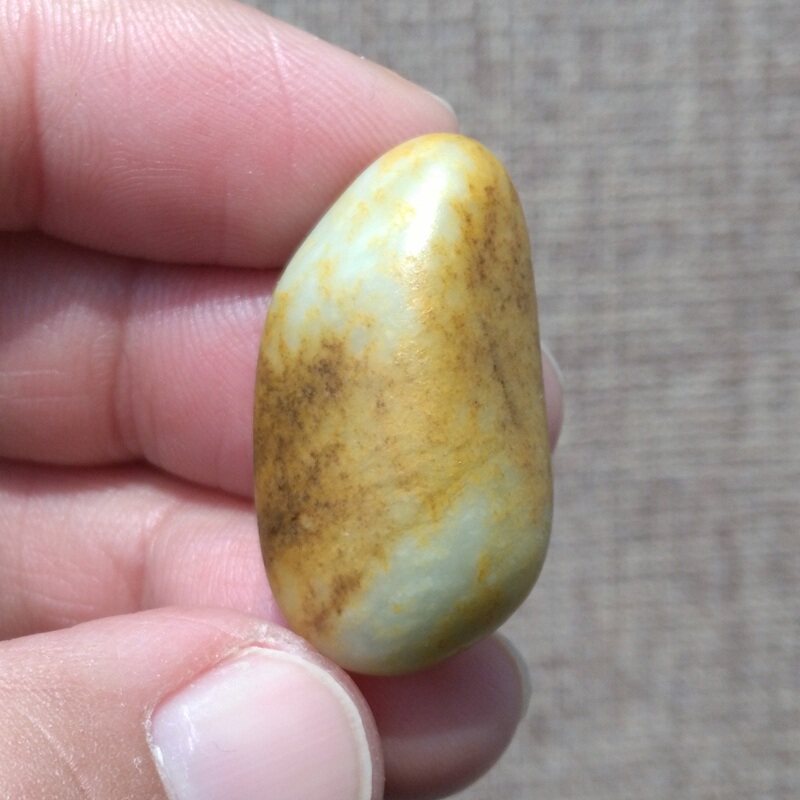 和田玉籽料原石手串黄沁秋梨皮