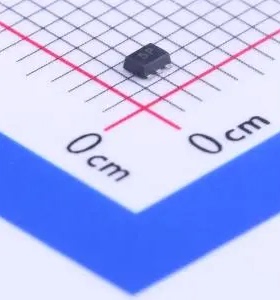 CESDLC3V0L4 SOT-553 单向ESD 3V截止 峰值脉冲电流：2.5A@8/20us
