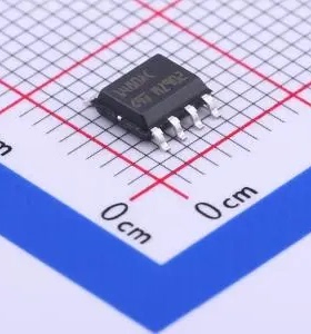 ST1480ACDR SOIC-8 ST1480AC 3.3 V供电，15 kV ESD保护，最高12