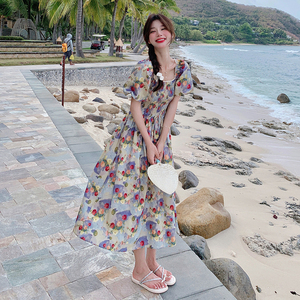 法式风紫色方领高腰连衣裙女夏季2024新款泡泡袖收腰又甜又辣裙子图片