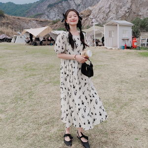 茶歇法式碎花连衣裙女夏2025年新款温柔风甜美仙气超仙森系长裙子图片