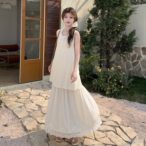 甜美温柔蕾丝拼接假两件背心连衣裙女夏2025新款独特漂亮减龄长裙图片