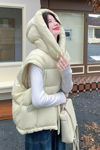 新款现货 A87 轻盈保暖连帽90白鸭绒羽绒服马甲外套P235控348图片