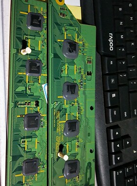 松下 TH-42PZ800C 缓冲板TNPA4413 SD TNPA4412 SU屏MC106F16T11