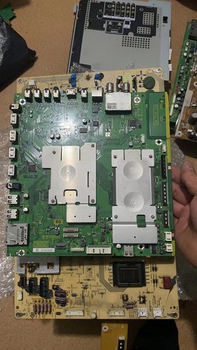 拆机松下TH-P55VT31C 主板 TNPH0913 2A CG屏MC140FJ1443