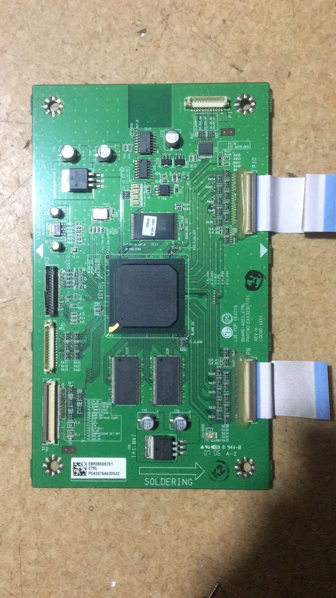 海信TPW4233D逻辑板EAX32367701配LG PDP42S12001