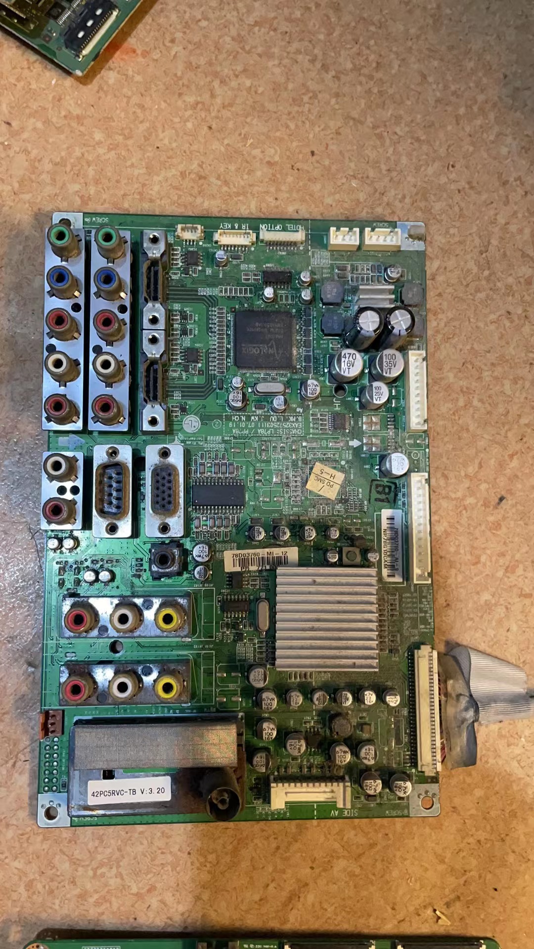 eax32572503 42v8a LG  主板