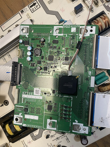 正品原装LCD-40LE700A 逻辑板RUNTK CPWBX 4225TP YB KF239 现货