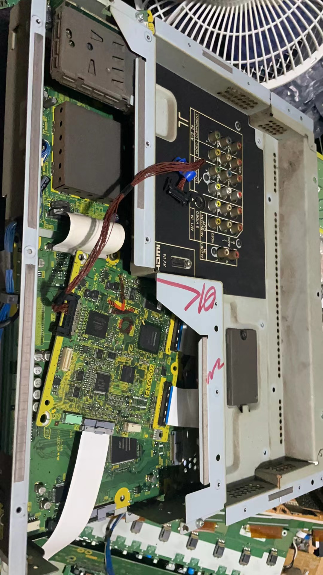 松下TH-42PA60C 主板TNPA3756 及TNPA3760两件 屏MC106W36FC9