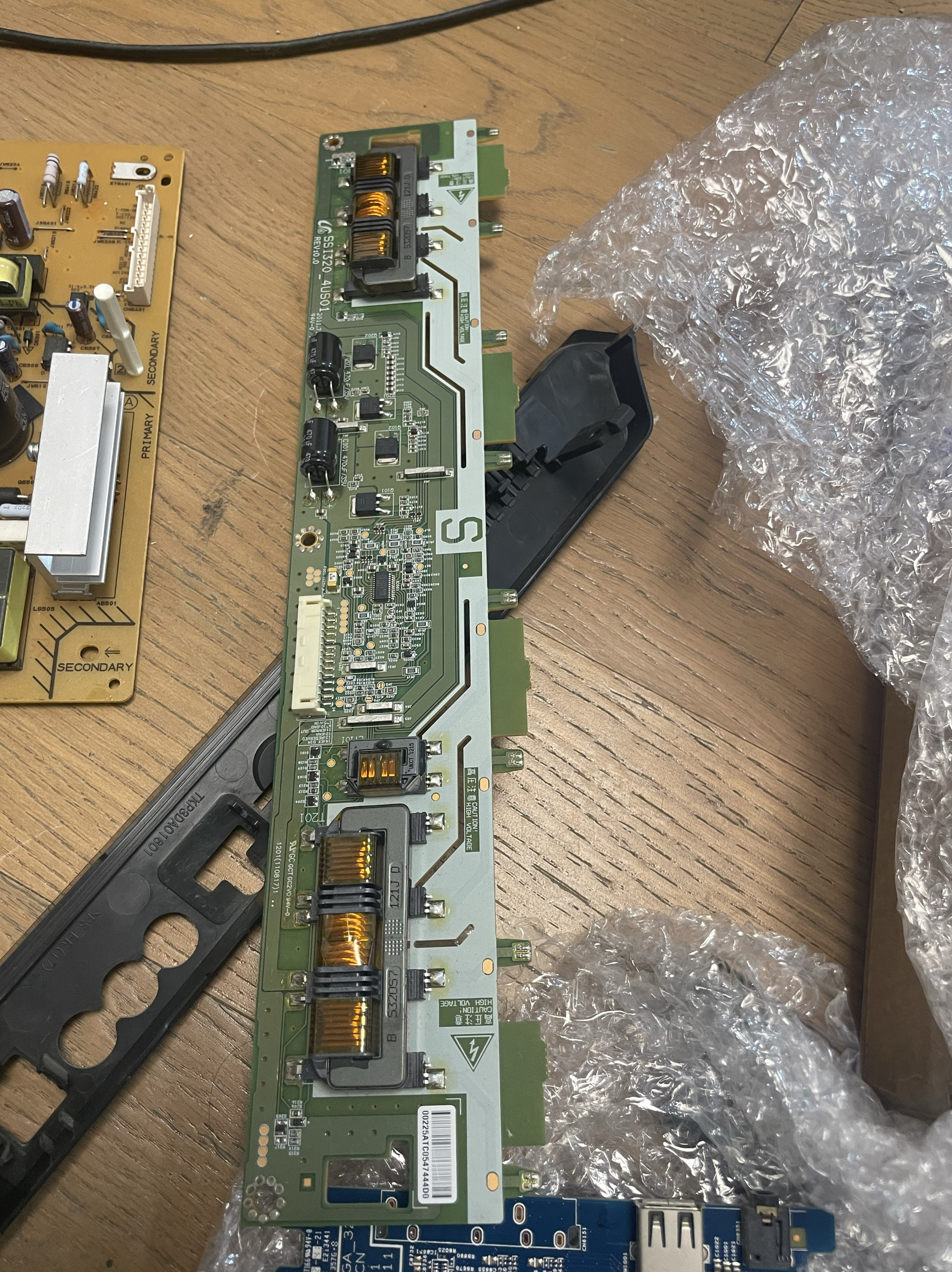 原装索尼KLV-32BX350 液晶电视 背光板 高压板 SSI320_4US01