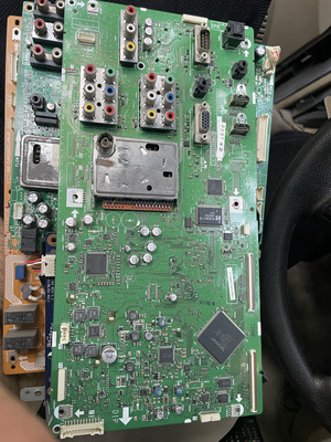 LCD-32D30-RD主板 QPWBXE557WJN2 配屏LK315T3GW30X