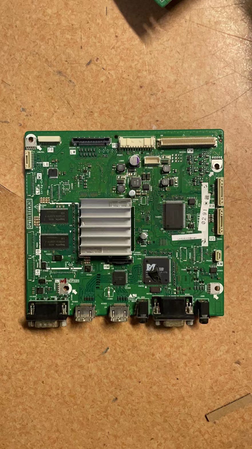 原装夏普LCD-42GX50A主板QPWBXE888WJN1配屏LK420D3LZ7FX现货