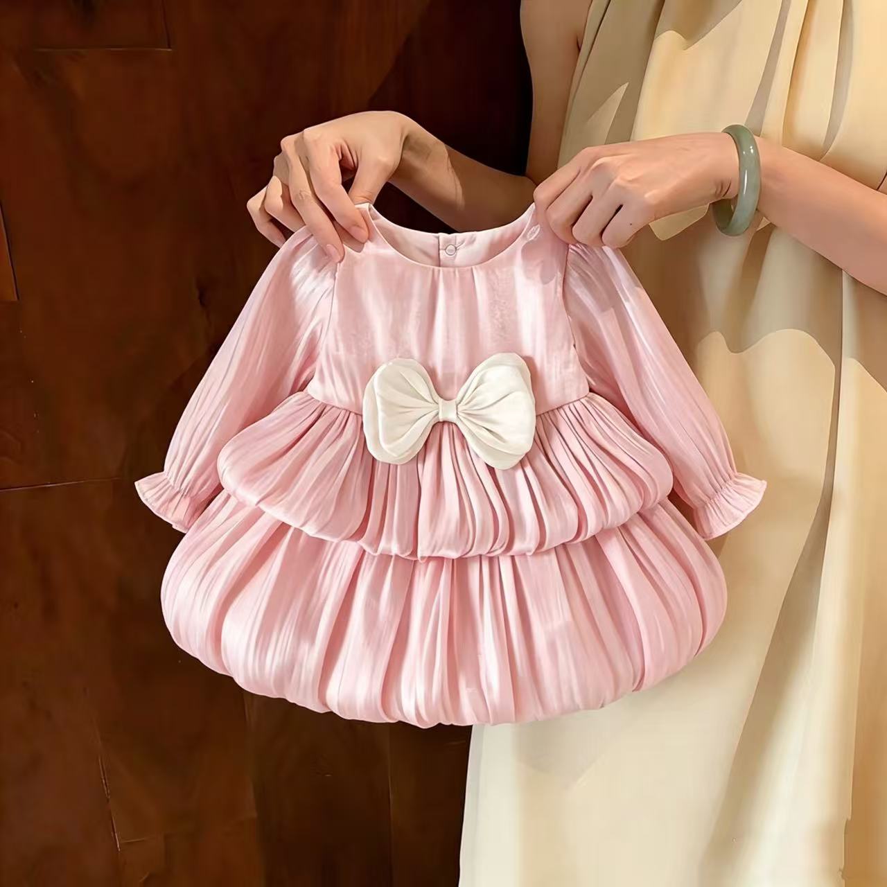 婴儿公主裙秋装女宝宝长袖哈衣花苞裙小月龄百天周岁礼服包屁裙子图片