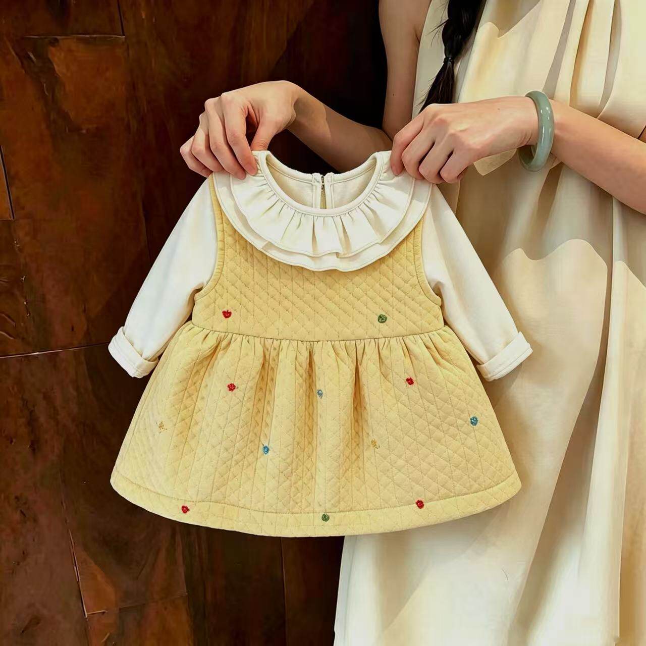 女宝宝加绒背心裙冬装韩版小女童爱心加厚公主裙婴儿周岁甜美裙子