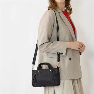 新品 日本a牌小巧轻便多隔层尼龙斜挎包 手提包 日常通勤