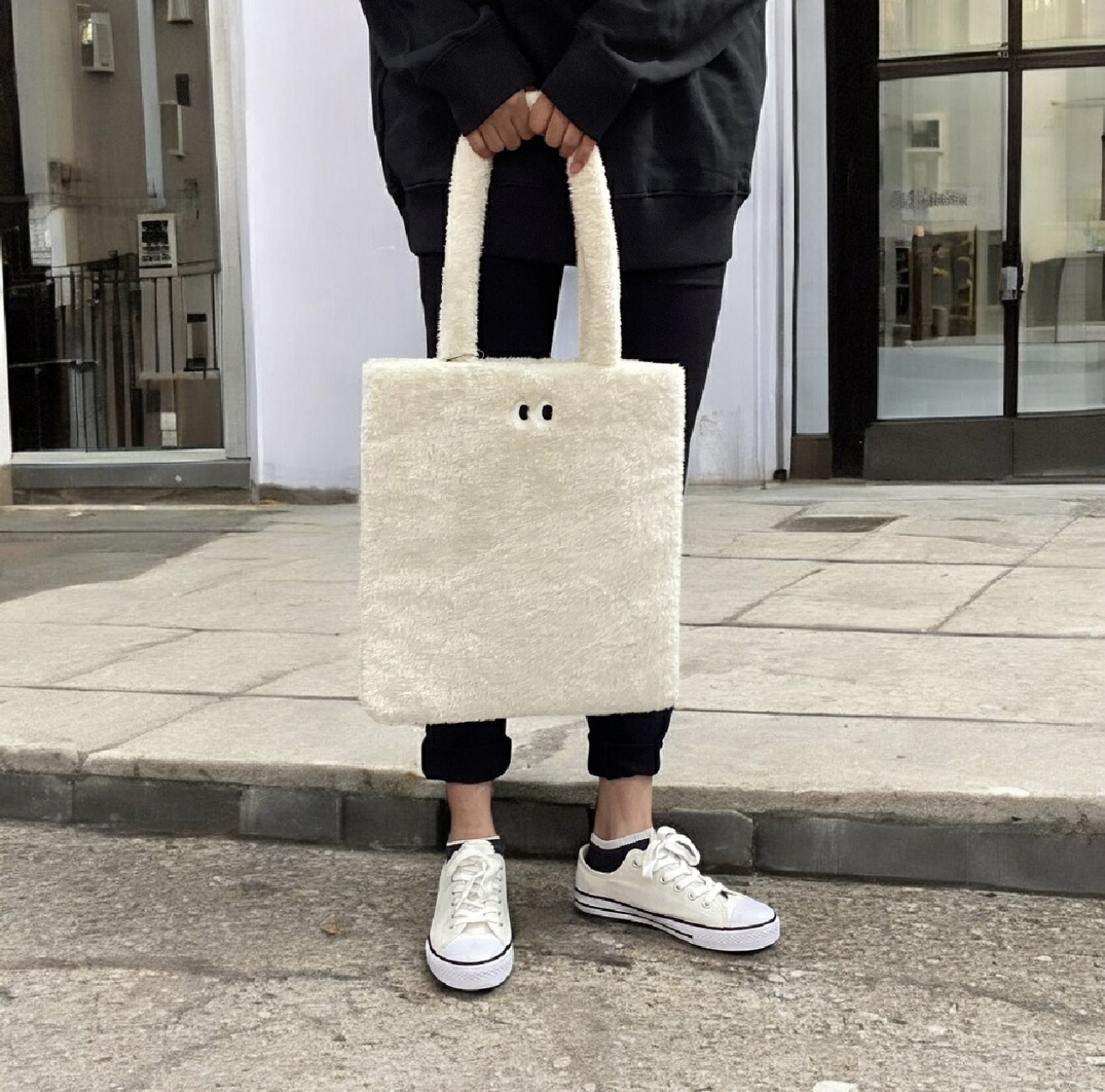 日单秋冬新款毛绒绒单肩托特包 刺绣眼睛 软萌可爱