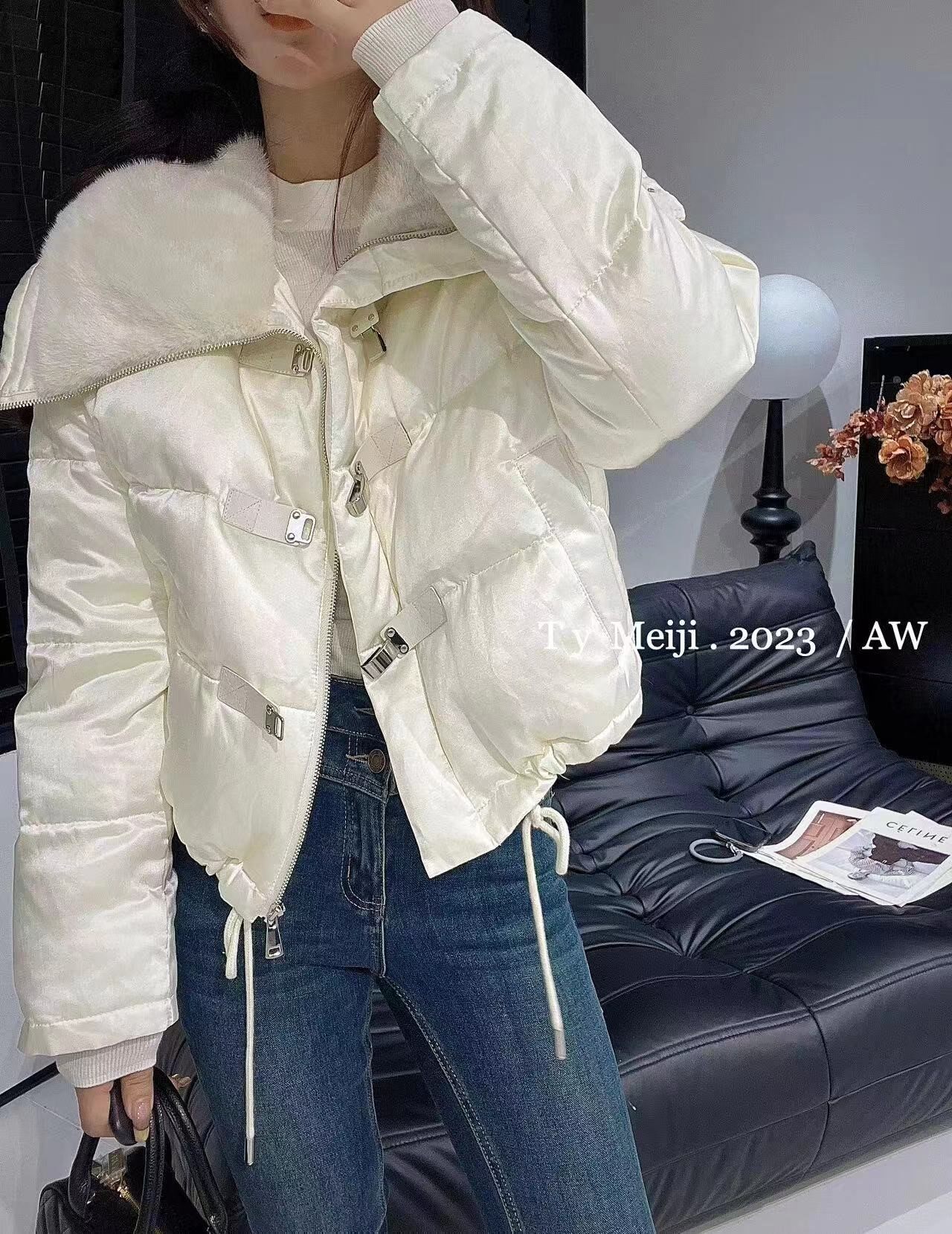 拼貂真丝鹅绒羽绒服女短款外套女冬款单排扣保暖欧洲站女装冬季潮