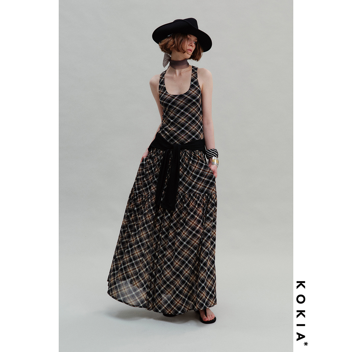 KOKIA弹力网纱U领无袖连衣裙