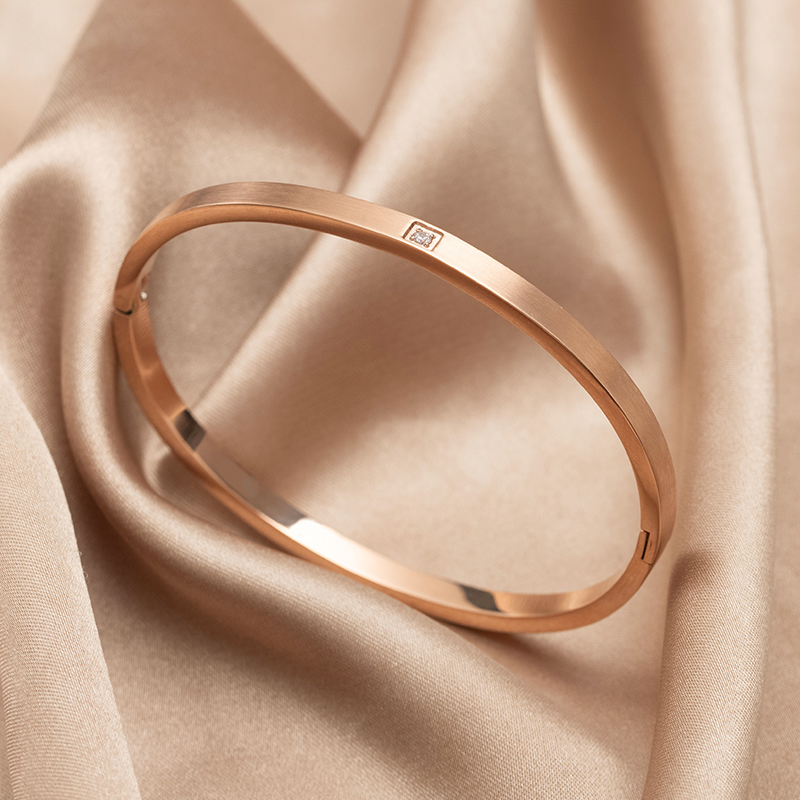 简约高级感哑光拉丝细手镯