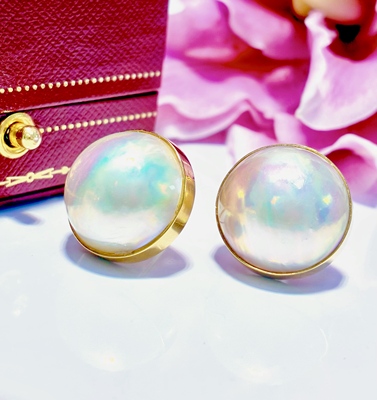 四位数大漏 稀有超大一对18mm裸珠马贝 强光 18k黄金镶嵌包镶耳钉