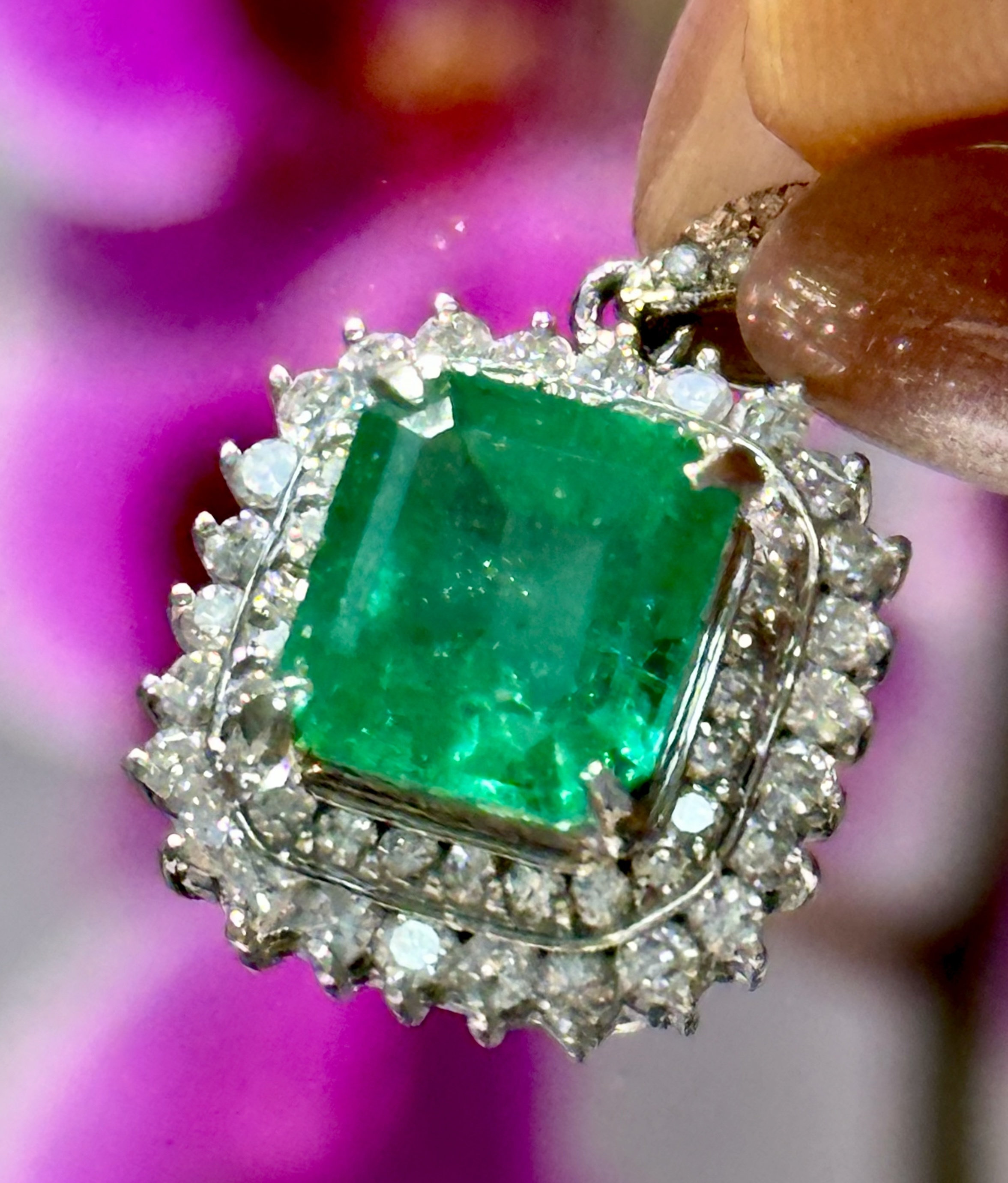 小万亏本卖2.6克拉哥伦比亚 木佐 祖母绿钻石吊坠Pt吉尔德证书