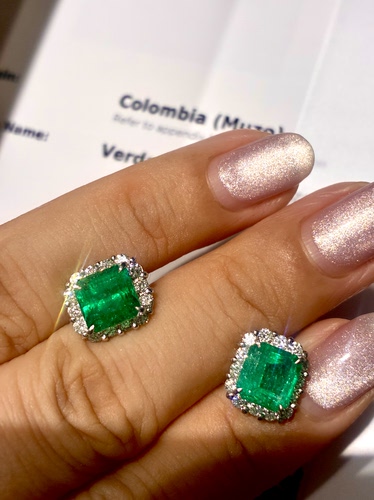 中万 收藏色标级3.5克拉一对哥伦比亚木佐沃顿绿祖母绿耳钉吉尔德